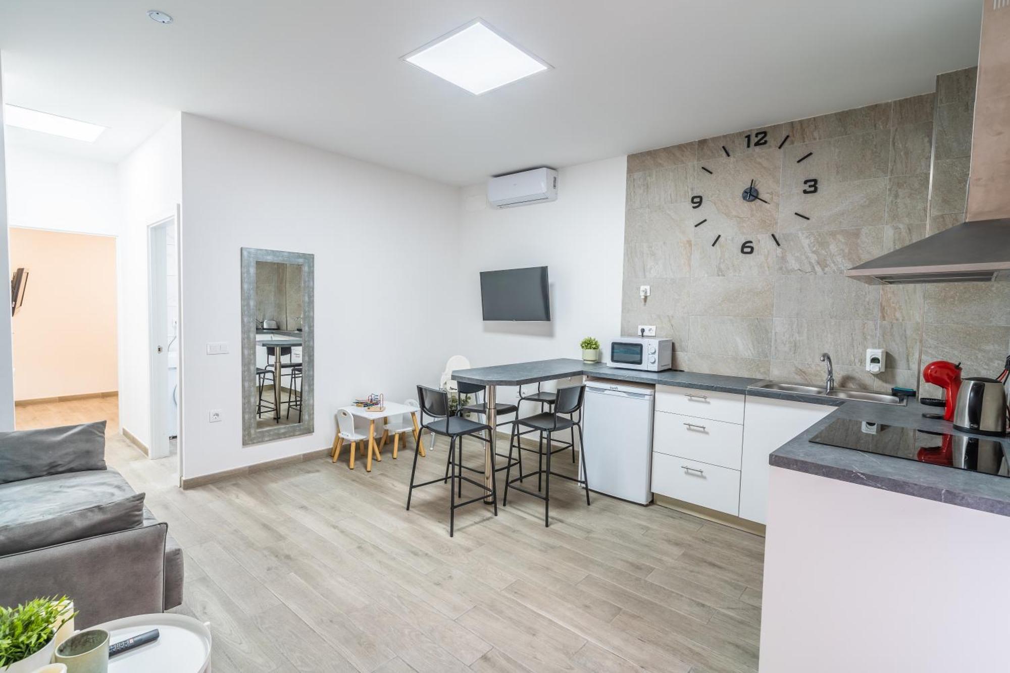 El Puente Holiday Home-Ii 8,1Kms Airport インヘニオ エクステリア 写真