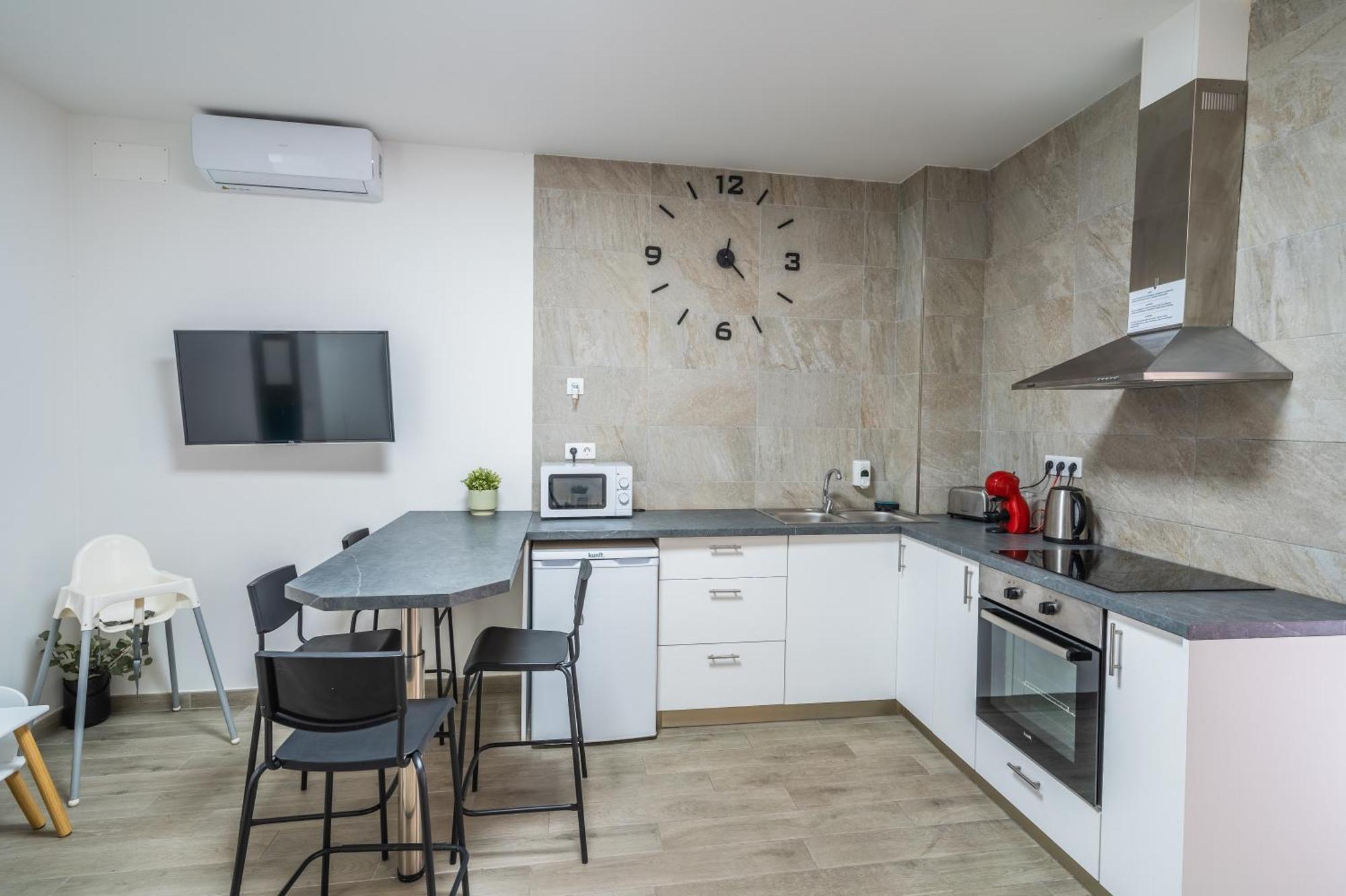 El Puente Holiday Home-Ii 8,1Kms Airport インヘニオ エクステリア 写真
