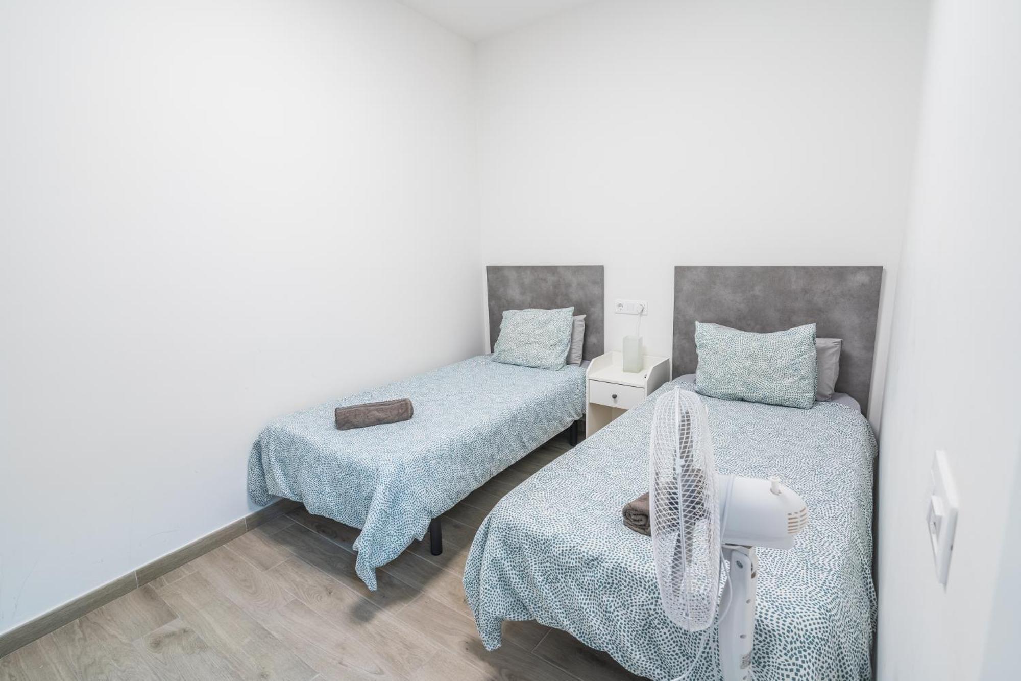 El Puente Holiday Home-Ii 8,1Kms Airport インヘニオ エクステリア 写真